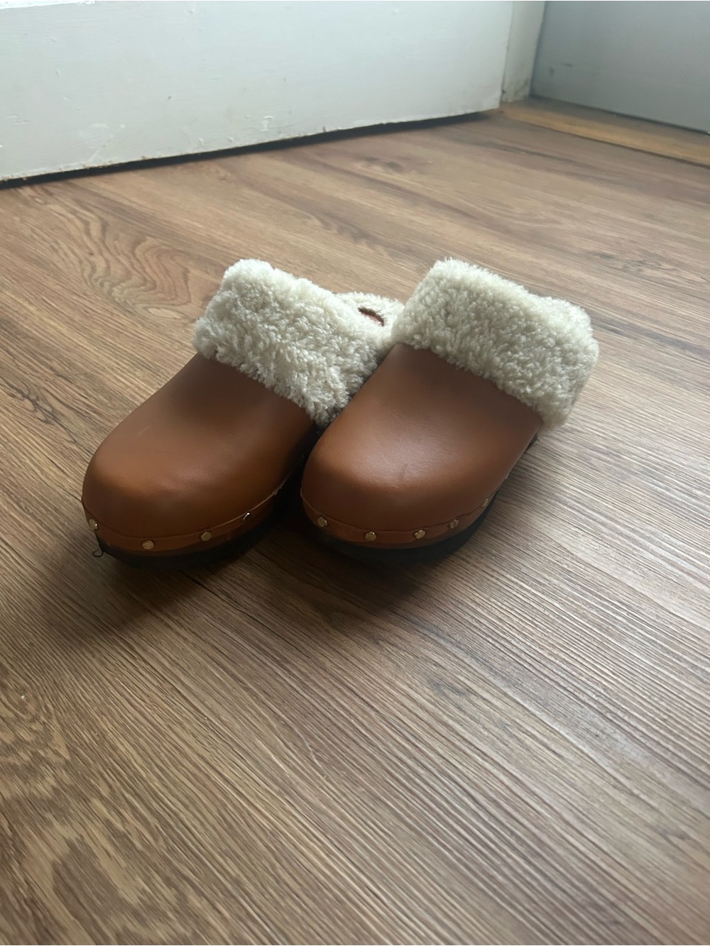 🇮🇹M.Gemi The Greta Tan Leather Shearling Lined Studded Clog Mules EU 38.5 US 8.5